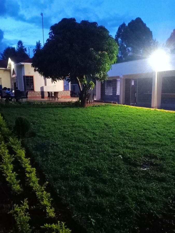 The Peak Meadows Hotel Nyeri Exteriör bild
