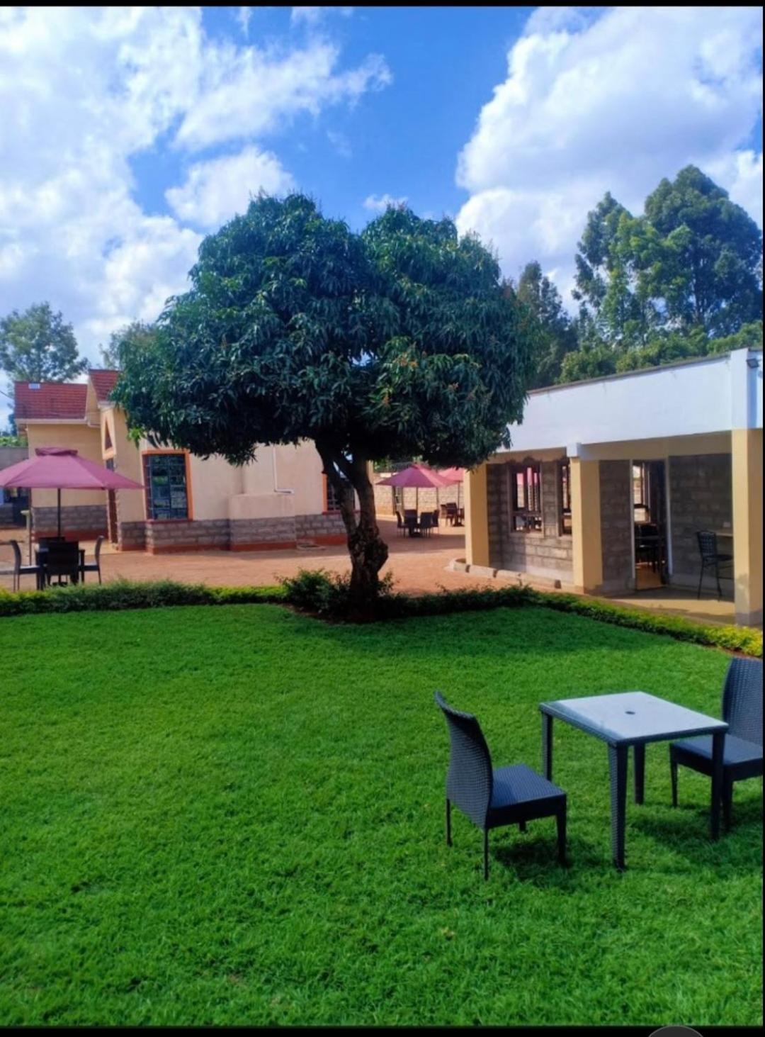 The Peak Meadows Hotel Nyeri Exteriör bild